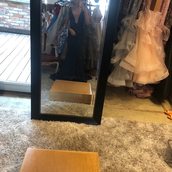 jovani v neck with train dress - Picture 5 of 12